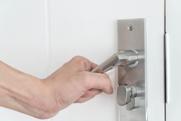 انواع قفل و یراق آلات درب ضد سرقت
